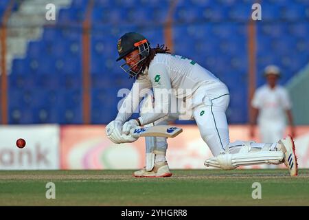 Tony de Zorzi schlägt während des ersten Testtages in Bangladesch und Südafrika im Zahur Ahmed Chowdhury Stadium in Sagorika, Chattogram, Bangladesch, Oktob Stockfoto