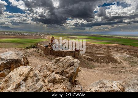 Khor Virap, Armenien - 13. April 2023: Panoramablick auf das Kloster Khor Virap in Armenien Stockfoto