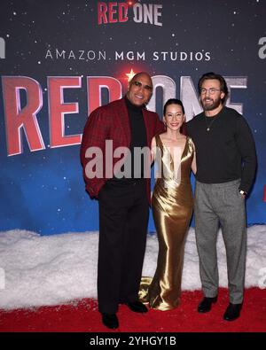 New York, USA. Ny. November 2024. Dwayne Johnson, Lucy Liu, Chris Evans bei der Ankunft für RED ONE Premiere, Alice Tully Hall im Lincoln Center, New York, NY, 11. November 2024. Quelle: Kristin Callahan/Everett Collection/Alamy Live News Stockfoto