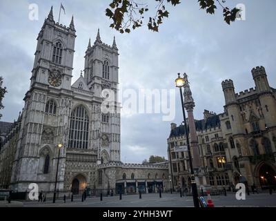 London, Großbritannien. November 2024. Westminster Abbey am Morgen in London. Quelle: Julia Kilian/dpa/Alamy Live News Stockfoto