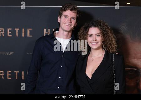 11.11.2011 Premiere Heretic AMSTERDAM, NIEDERLANDE - 11. NOVEMBER 2024: Emma Deckers und Alec Deckers während der Premiere Heretic in Pathe Tuschinski am 11. November 2024 in Amsterdam. Foto von Marcel Koch/BSR Agency 72063347.jpg Amsterdam Pathe Tuschinski Niederlande Inhalte können nicht direkt oder indirekt über Dritte in den Niederlanden weiterverbreitet werden. Copyright: XBSRxAgencyx Stockfoto