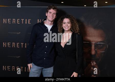 11.11.2011 Premiere Heretic AMSTERDAM, NIEDERLANDE - 11. NOVEMBER 2024: Emma Deckers und Alec Deckers während der Premiere Heretic in Pathe Tuschinski am 11. November 2024 in Amsterdam. Foto von Marcel Koch/BSR Agency 72063330.jpg Amsterdam Pathe Tuschinski Niederlande Inhalte können nicht direkt oder indirekt über Dritte in den Niederlanden weiterverbreitet werden. Copyright: XBSRxAgencyx Stockfoto