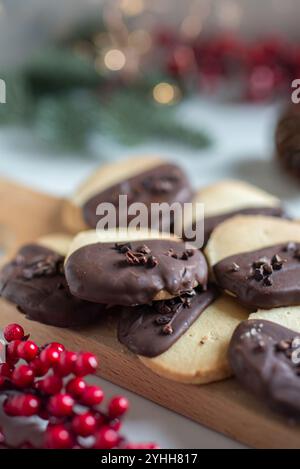 weihnachtskekse aus Schokolade mit Orange Stockfoto