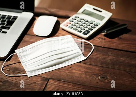 Maske, Computer und Rechner Stockfoto