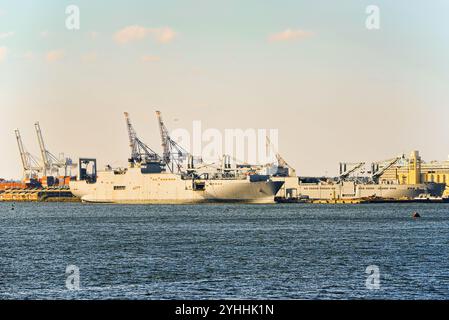 New York, USA - 05. September 2017: Kommerzielle meer Schiffe, chemische Frachtschiffe in Hudson Golf. New York, USA. Stockfoto