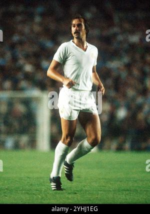 ARCHIVFOTO: Uli STIELIKE wird am 15. November 2024 70 Jahre alt, Uli STIELIKE, Fußballspieler, hier im Real Madrid Trikot. Stockfoto