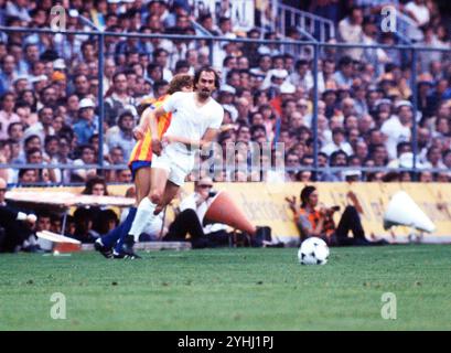 ARCHIVFOTO: Uli STIELIKE wird am 15. November 2024 70 Jahre alt, Uli STIELIKE, Fußballspieler, hier im Real Madrid Trikot. Stockfoto