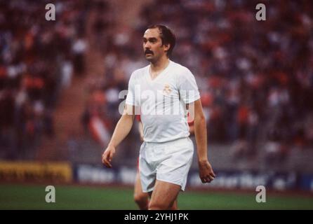 ARCHIVFOTO: Uli STIELIKE wird am 15. November 2024 70 Jahre alt, Uli STIELIKE, Fußballspieler, hier im Real Madrid Trikot. Stockfoto