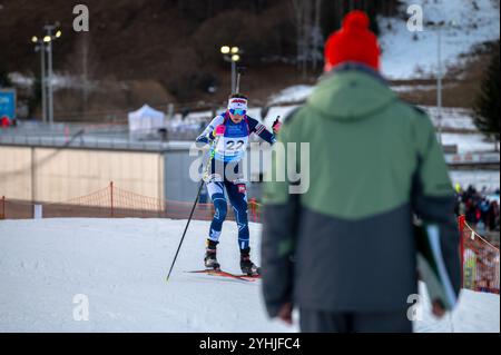 OSRBLIE, SLOWAKEI, 24. JANUAR 2024: Biathlon-Frauen-Rennen. Die Zuschauer unterstützen Athleten beim Wintersport der olympischen spiele. Stockfoto