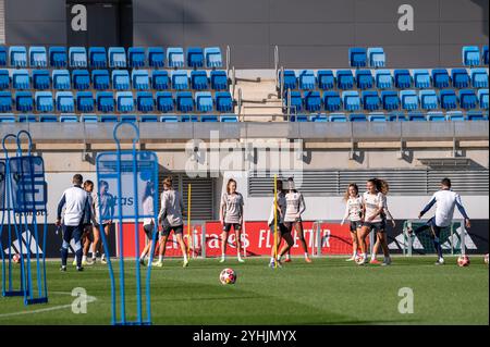 Valdebebas, Madrid, Spanien. November 2024. REAL MADRID WOMENÃ‚Â (Kreditbild: © Oscar Manuel Sanchez/ZUMA Press Wire) NUR REDAKTIONELLE VERWENDUNG! Nicht für kommerzielle ZWECKE! Stockfoto