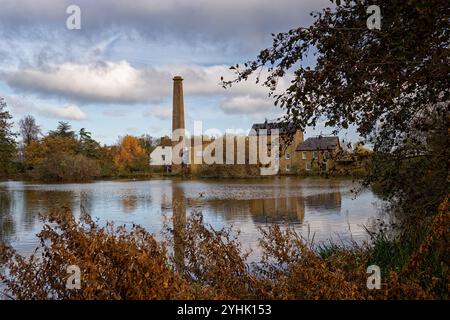 Der Mühlenteich und die Mühle in Tonge Sittingbourne in Kent Stockfoto