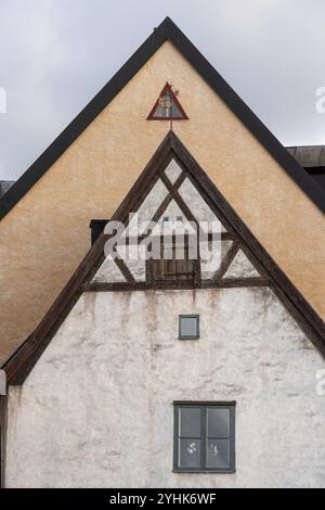 Häuser mit spitzen Giebeln und Fachwerkhäusern, Altstadt, Hansestadt Visby, Gotland Island, Schweden, Europa Stockfoto