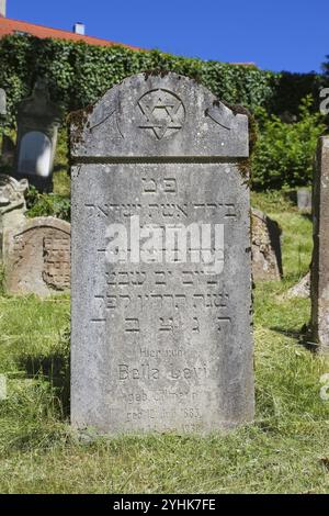 Jüdischer Friedhof Haigerloch, geschaffen 1803, Grabsteine, Inschrift, Stern Davids, jüdische Gemeinde, Judentum, Kulturdenkmal, Haigerloch, Zollernal Stockfoto