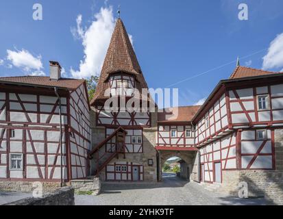 Roedelse Tor, erbaut im 13. Jahrhundert, Teil der Stadtbefestigung von Iphofen, Unterfranken, Bayern, Deutschland, Europa Stockfoto