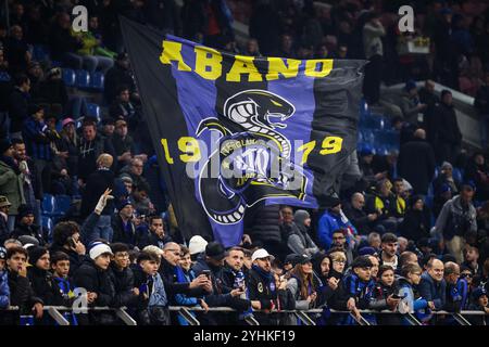 Mailand, Italie. November 2024. Fans von Inter Mailand während des Fußballspiels UEFA Champions League, League Phase MD4 zwischen FC Internazionale und Arsenal FC am 6. November 2024 im Giuseppe-Meazza-Stadion in Mailand, Italien - Foto Matthieu Mirville (F Bertani)/DPPI Credit: DPPI Media/Alamy Live News Stockfoto