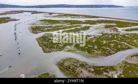 Lymington und Keyhaven Marshes in Dorset Aerial View einschließlich Hurst Castle Stockfoto
