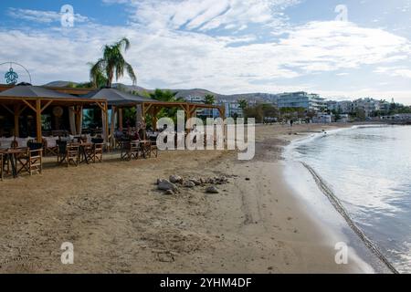 Glyfada Beach, Riviera von Athen, Küste von Athen, griechische Strände, Küste von Glyfada, Athen Meer, Athen Riviera Strand, Küste Griechenland, Glyfada Reise, Stockfoto