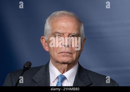 Warschau, Polen. November 2024. Der hohe Vertreter der EU, Josep Borrell, wurde während einer Pressekonferenz gesehen. Minister Radoslaw Sikorski und der hohe Vertreter der Europäischen Union (EU) Josep Borrell hielten eine Pressekonferenz über die europäische Sicherheit, die Wahlen in den USA und die Lage in der Ukraine ab. Quelle: SOPA Images Limited/Alamy Live News Stockfoto