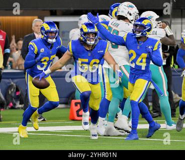 Inglewood, Usa. November 2024. Los Angeles Rams Linebacker Christian Rozeboom (56) lächelt nach dem Abfangen gegen die Miami Dolphins im SoFi Stadium am Montag, den 11. November 2024. Die Delfine besiegten die Rams 23-15 Foto von Jon SooHoo/UPI Credit: UPI/Alamy Live News Stockfoto