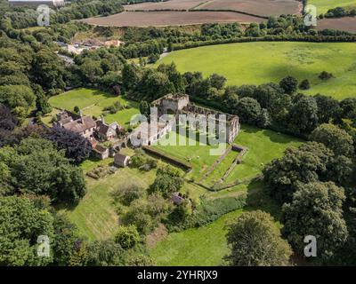 Aus der Vogelperspektive der Ruinen von Buildwas Abbey, Buildwas, Shropshire, Großbritannien. Stockfoto