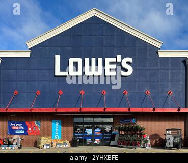 Lowe's Home Improvement, eine amerikanische Kette von Einzelhandelsgeschäften in den USA Stockfoto