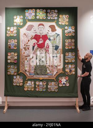 Galashiels, Großbritannien. November 2024. Great Tapestry of Scotland Eine Feier der schottischen Tapisserien Eine neue Ausstellung, die bis zum 31. Dezember 2024 läuft. Maria Königin der Schotten. Quelle: phil wilkinson/Alamy Live News Stockfoto