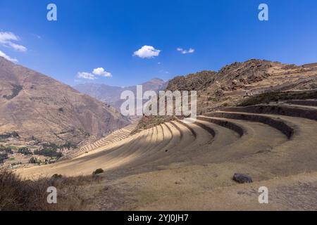 Pisac-Inka-Ruinen, Ajachapata-Terrassen und malerische Landschaften im Heiligen Tal in der Nähe von Cusco Stockfoto