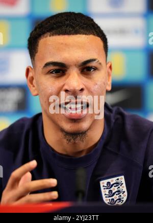 Morgan Rogers in England während einer Pressekonferenz im St. George's Park, Burton-on-Trent. Morgan Rogers gibt zu, dass seine erste Anstellung in England ein „Pinch-me“-Moment ist, glaubt aber, dass er noch größere Höhen erreichen kann. Erscheinungsdatum: Mittwoch, 13. November 2024. Stockfoto