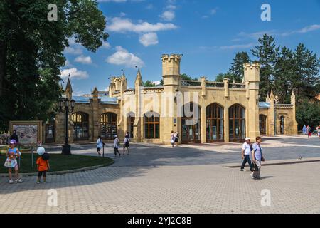 Russland, Kislowodsk - 19. Juni 2024: Gebäude der Narzan-Galerie. Kislowodsk, Russland Stockfoto