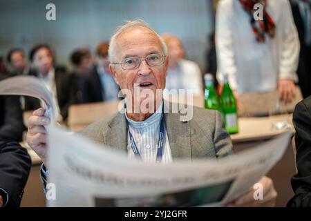 Berlin, Deutschland. November 2024. Hans Eichel (SPD), ehemaliger Bundesfinanzminister, nimmt am Wirtschaftsgipfel der Süddeutschen Zeitung Teil. Quelle: Kay Nietfeld/dpa/Alamy Live News Stockfoto