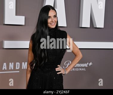 Los Angeles, Vereinigte Staaten. November 2024. Darsteller Demi Moore nimmt am 12. November 2024 an der Premiere von Paramount's TV-Drama „Landman“ in den Paramount Studios in Los Angeles Teil. Geschichte: Landman spielt in den sprichwörtlichen Boomstädten von West Texas und erzählt von der Suche nach dem Glück in der Welt der Ölplattformen. Die Serie ist eine Geschichte von Rothälsen und wilden Milliardären, die einen so großen Boom anheizen, dass er unser Klima, unsere Wirtschaft und unsere Geopolitik neu gestaltet. Foto: Jim Ruymen/UPI Credit: UPI/Alamy Live News Stockfoto