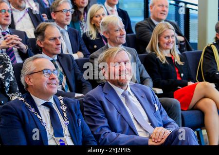 Oygarden 20241113. König Willem-Alexander von den Niederlanden besucht zusammen mit dem Bürgermeister von Oygarden Tom Georg Indrevik die Northern Lights-Anlage in Oygarden. Foto: Silje Katrine Robinson / NTB Stockfoto