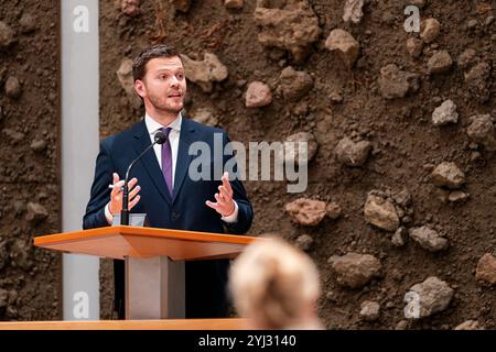 12. NOVEMBER 2024 Niederländisch Tweede Kamer Plenardebatte DEN HAAG, NIEDERLANDE - 12. NOVEMBER: Harmen Krul CDA während der Plenardebatte im Tweede Kamer am 12. November 2024 in den Haag, Niederlande. Den Haag Tweede Kamer Niederlande Inhalte können nicht direkt oder indirekt über Dritte in den Niederlanden weiterverbreitet werden. Copyright: XJohnxBeckmannx Stockfoto