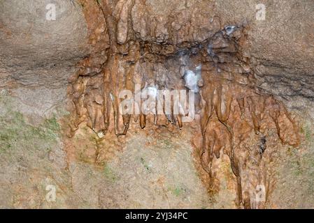 Die Ledenika-Höhle in Bulgarien Stockfoto