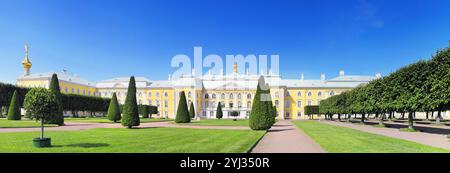 Oberer Park in Pertergof, Stadt Sankt-Petersburg, Russland Stockfoto