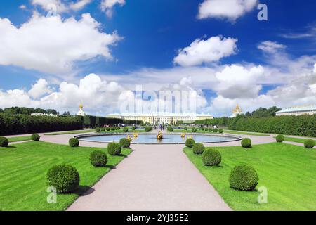 Oberer Park in Pertergof, Stadt Sankt-Petersburg, Russland Stockfoto