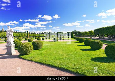 Oberer Park in Pertergof, Stadt Sankt-Petersburg, Russland Stockfoto