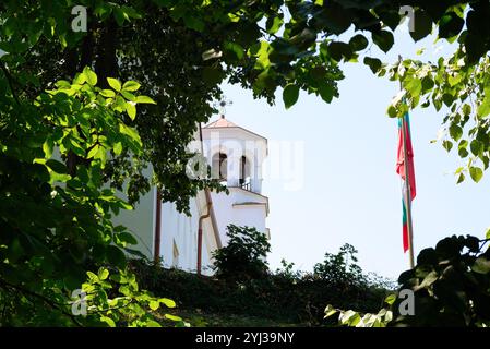 Das Klisura-Kloster von St. Kyrill und Methodius in der Nähe von Varshets, Bulgarien, ist ein wunderschöner Ort Stockfoto