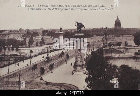 Vintage-Foto von Paris, der Alexandre III Brücke in Richtung der Invaliden. Frankreich. 1928 Stockfoto