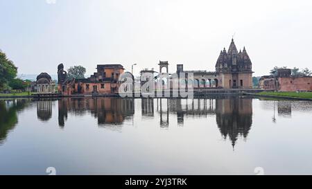 Blick auf einen alten Tempel der Chandela-Dynastie aus dem 12. Jahrhundert, der Lord Shiva gewidmet ist, in Ramnagar, Chitrakoot, Uttar Pradesh, Indien. Stockfoto