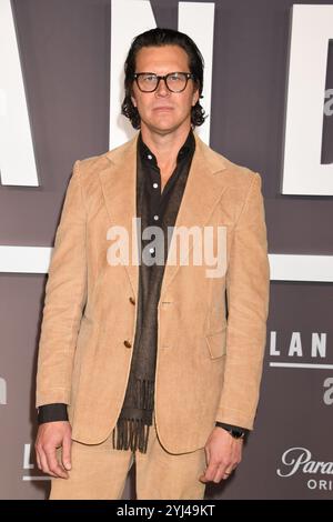 Los Angeles, ca. 12. November 2024. Hayes MacArthur bei der Landman-Premiere in den Paramount Studios am 12. November 2024 in Los Angeles, Kalifornien. Quelle: Jeffrey Mayer/Media Punch/Alamy Live News Stockfoto