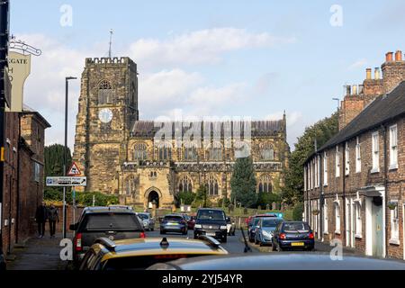 St. Mary's Church aus dem 15. Jahrhundert in Thirsk, North Yorkshire Stockfoto