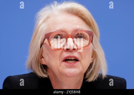 Berlin, Deutschland. November 2024. Volkswirtschaftslehre, Prof. Dr. Dr. hc Monika Schnitzer, Berlin, 12. November 2024. Quelle: dpa/Alamy Live News Stockfoto