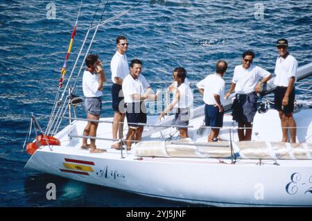 23 Luglio 1994 Palma di Maiorca Archivio Storico Olycom/Lapresse Vittoria di Svezia ( Solna, 14 luglio 1977) è la principessa ereditaria di Svezia dal 1980. Nella Foto: La Principessa Vittoria di Svezia con la sua famiglia in vacanza a Palma di Maiorca auf dem Foto: Prinzessin Victoria von Schweden mit ihrer Familie im Urlaub in Palma de Mallorca Credit: LaPresse/Alamy Live News Stockfoto