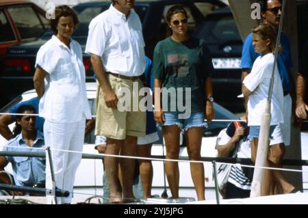 23 Luglio 1994 Palma di Maiorca Archivio Storico Olycom/Lapresse Vittoria di Svezia ( Solna, 14 luglio 1977) è la principessa ereditaria di Svezia dal 1980. Nella Foto: La Principessa Vittoria di Svezia con la sua famiglia in vacanza a Palma di Maiorca auf dem Foto: Prinzessin Victoria von Schweden mit ihrer Familie im Urlaub in Palma de Mallorca Credit: LaPresse/Alamy Live News Stockfoto