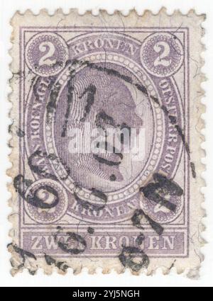 ÖSTERREICH — 01. Dezember 1899: 2-Krone-grau-lila-Briefmarke mit Porträt des österreichischen Monarchen Kaiser Franz Josef. Franz Joseph I. oder Franz Joseph I. war vom 2. Dezember 1848 bis zu seinem Tod am 21. November 1916 Kaiser von Österreich, König von Ungarn und den anderen staaten der Habsburgermonarchie. Zu Beginn seiner Regierungszeit wurden seine Reiche und Gebiete als Österreichisches Reich bezeichnet, wurden aber 1867 als Doppelmonarchie des Österreichisch-Ungarischen Reiches wiederaufgebaut. Vom 1. Mai 1850 bis zum 24. August 1866 war Franz Joseph auch Präsident des Deutschen Bundes Stockfoto