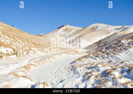 Wunderschöne Winterberglandschaft bei Hahlići. Gorski kotar, Kroatien Stockfoto