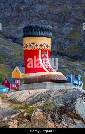 Riesen-Inuit-Stiefel, Qaqortog, Gemeinde Kujalleq, Grönland, Königreich Dänemark Stockfoto