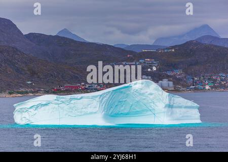 Iceberg, Qaqortog, Gemeinde Kujalleq, Grönland, Königreich Dänemark Stockfoto