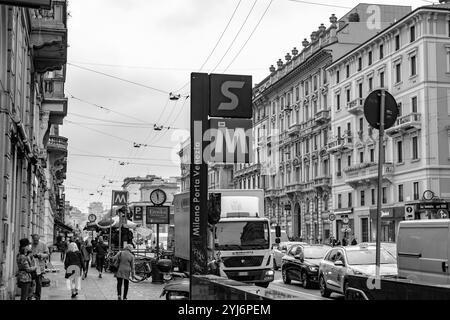 Mailand, Italien - 30. März 2022: Porta Venezia ist eines der historischen Tore der Stadt Mailand, Italien. Der Name Porta Venezia wird auch für die di verwendet Stockfoto